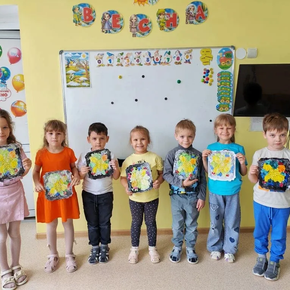 «Магия красок: юные художники осваивают жостово»